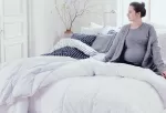 Familon Ultra -päiväpeite tikattu